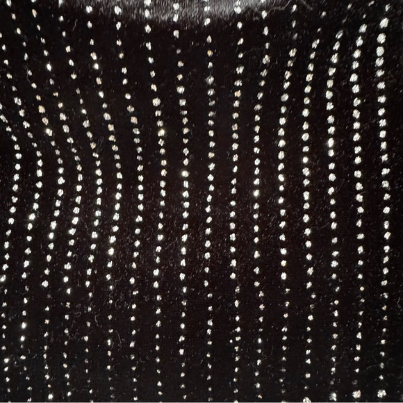 Chagall Black Velvety Sparkle Top 2X Holiday - Picture 4 of 7